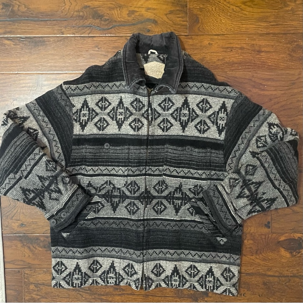 Vintage Woolrich southwestern Aztec jacket size large men’s 90s USA made outdoor